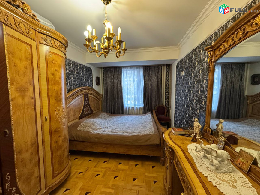 Վաճառվում է 4 սենյականոց, արևկող բնակարան։ For sale կոդ C1775
