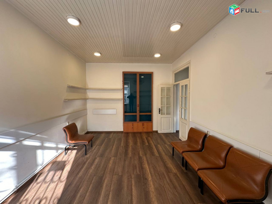 Վարձով գրասենյակային տարածք։ For rent կոդ G 2521
