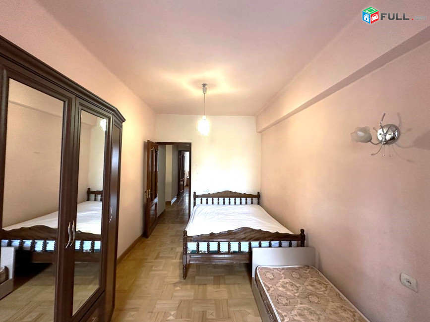 Վարձով 3 սենյականոց բնակարան։ For rent կոդ B1620