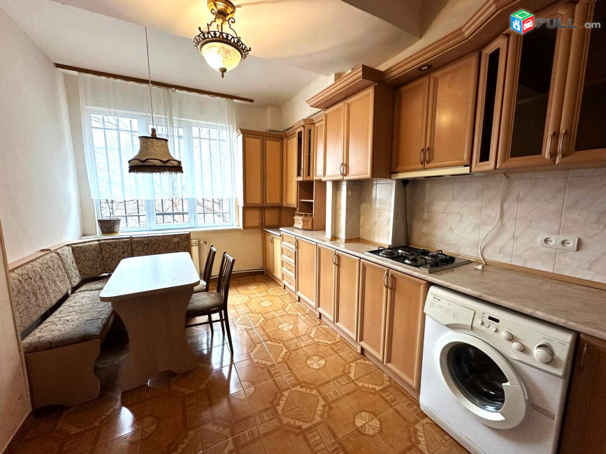 Վարձով 3 սենյականոց բնակարան։ For rent կոդ B1620