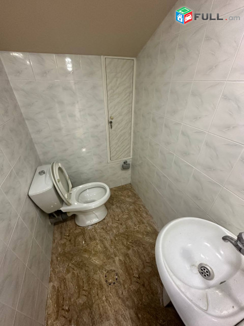 Փոքր Կենտրոնում վարձով է տրվում կապիտալ վերանորոգված կոմերցիոն տարածք, For rent, կոդ G2539