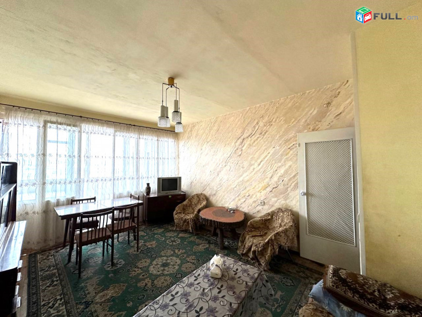 Վաճառվում է 3 սենյականոց բնակարան։ For sale  կոդ C1796
