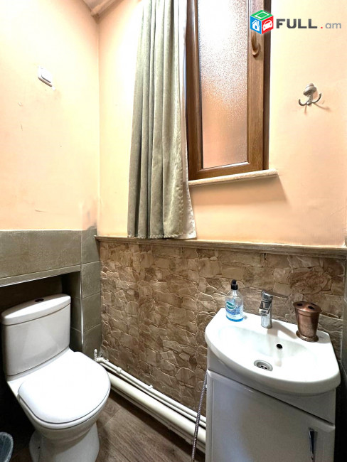 Վարձով է տրվում 1-ին գիծ կոմերցիոն տարածք։ For rent կոդ G2550