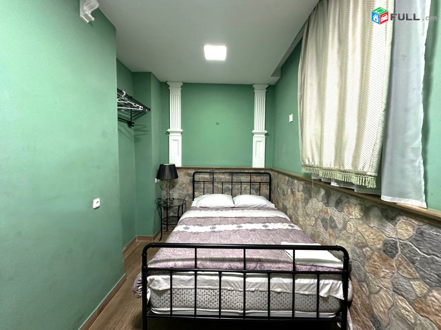 Վարձով է տրվում 1-ին գիծ կոմերցիոն տարածք։ For rent կոդ G2550