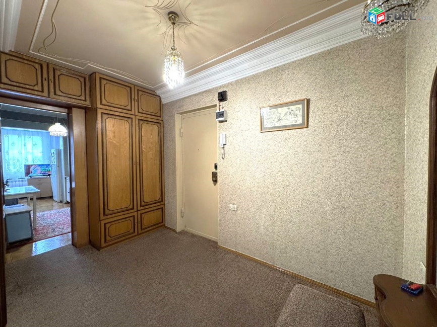 Վաչառվում է 3 սենյականոց բնակարան։ For sale կոդ C1803