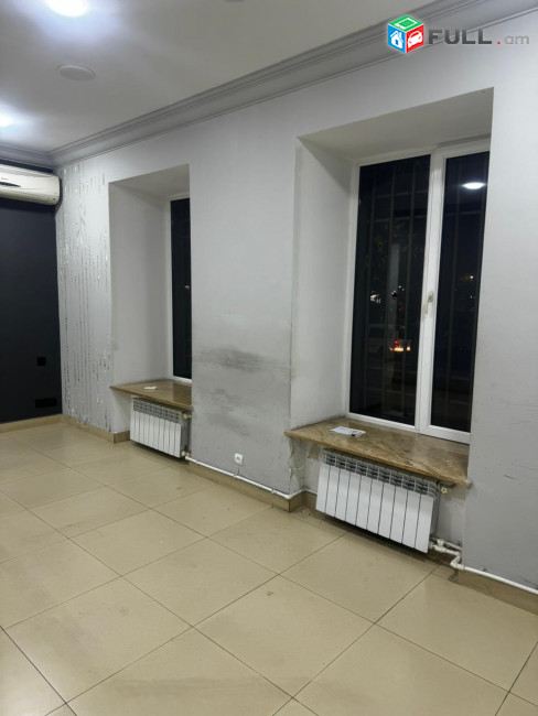 Վարձով 1-ին գիծ կոմերցիոն տարածք։ For rent կոդ G2560