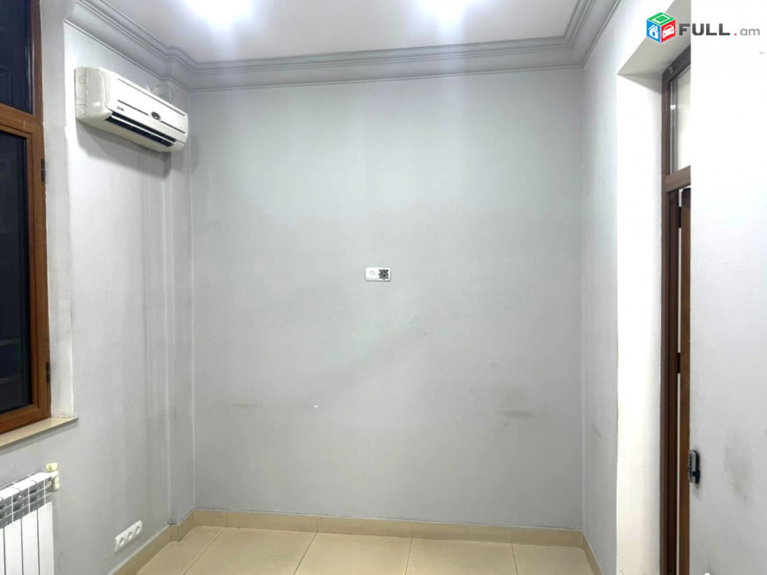 Վարձով 1-ին գիծ կոմերցիոն տարածք։ For rent կոդ G2560