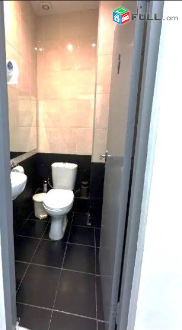 Վարձով 1-ին գիծ կոմերցիոն տարածք։ For rent կոդ G2562