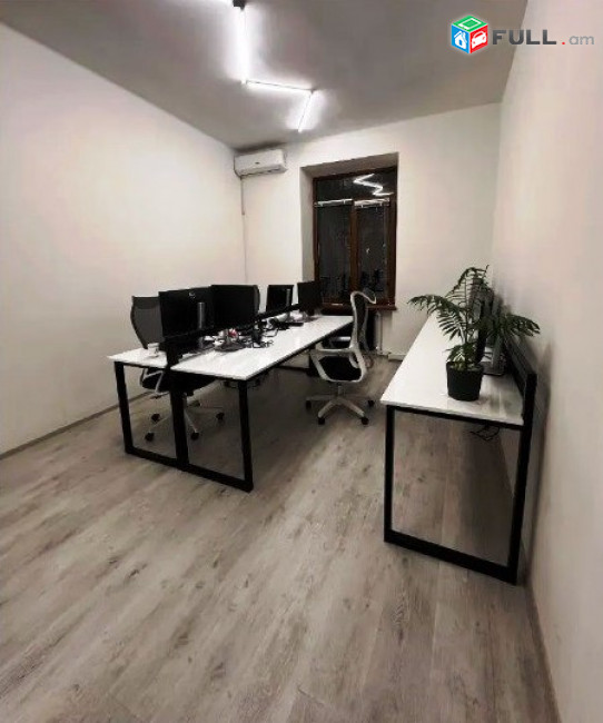 Վարձով 1-ին գիծ կոմերցիոն տարածք։ For rent կոդ G2562
