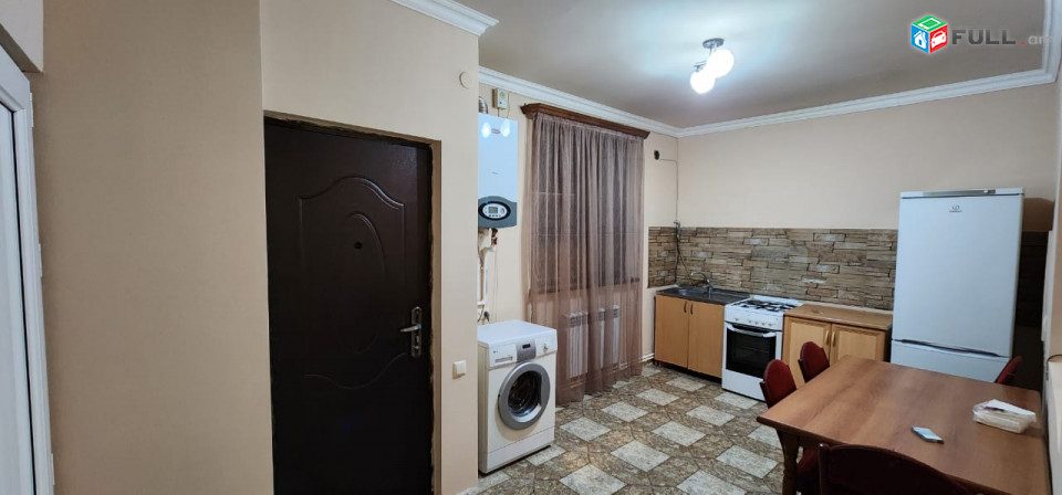 Վարձով է տրվում 3 սենյականոց տուն։ For rent կոդ B1625