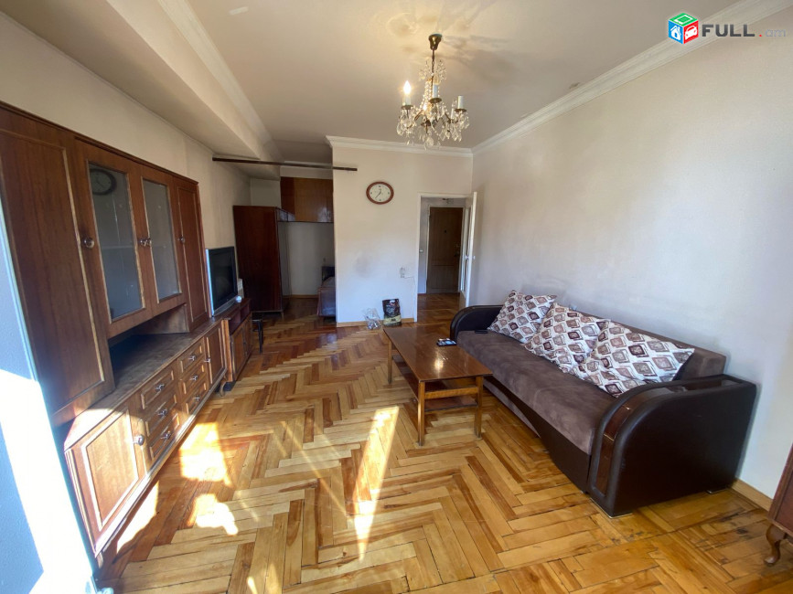 Վաճառվում է լուսավոր բնակարան For sale կոդ C1809