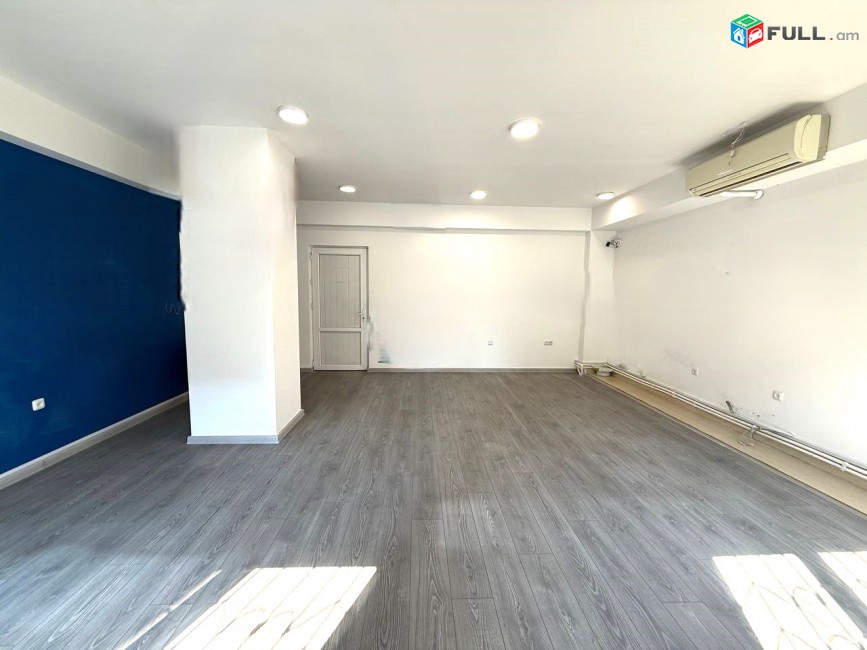 Վաճառվում է 1-ին գիծ կոմերցիոն տարածք։ For sale կոդ C1812