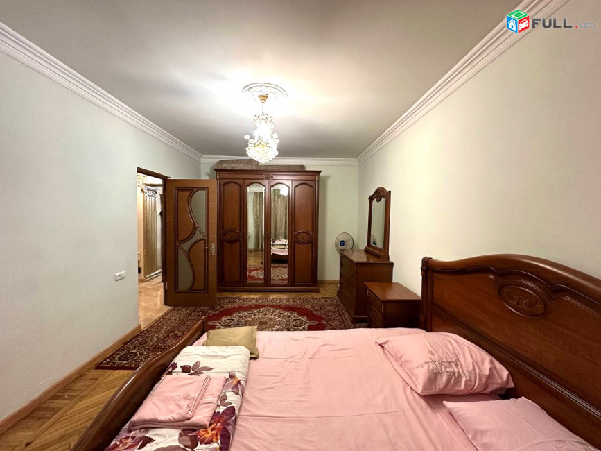 Վարձով 3 սենյականոց բնակարան։ For rent կոդ B1635