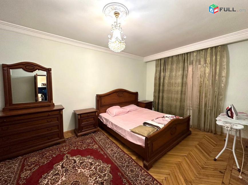 Վարձով 3 սենյականոց բնակարան։ For rent կոդ B1635