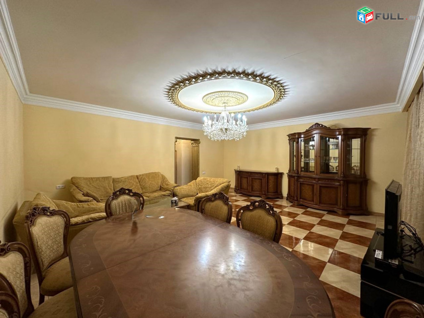 Վարձով 3 սենյականոց բնակարան։ For rent կոդ B1635