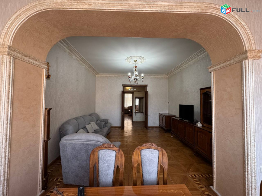 Վարձով 3 սենյականոց բնակարան։ For rent կոդ B1636