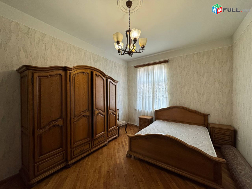 Վարձով 3 սենյականոց բնակարան։ For rent կոդ B1636
