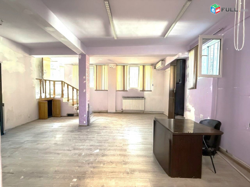 Վաճառվում է կոմերցիոն տարածք 1-ին գիծ։ For sale կոդ C1816