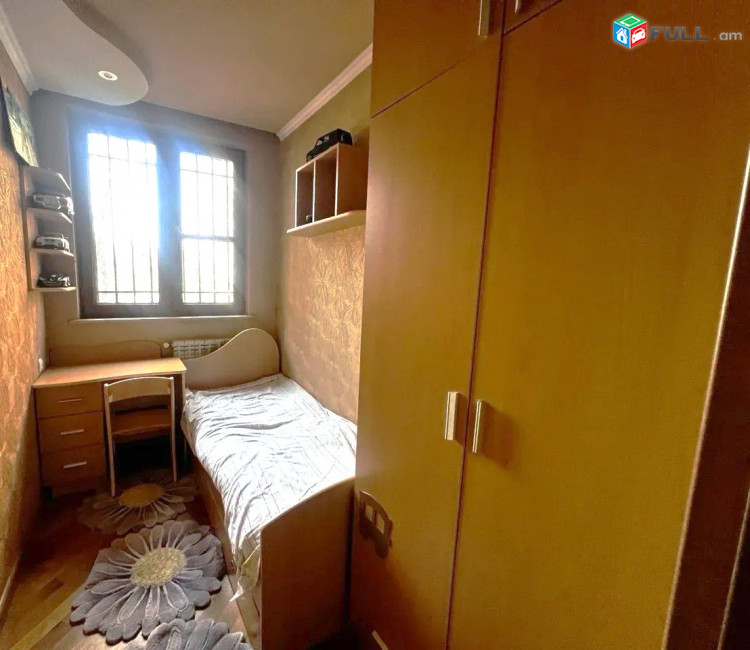 Վարձով է տրվում 4 սենյականոց բնակարան։ For rent կոդ B1638