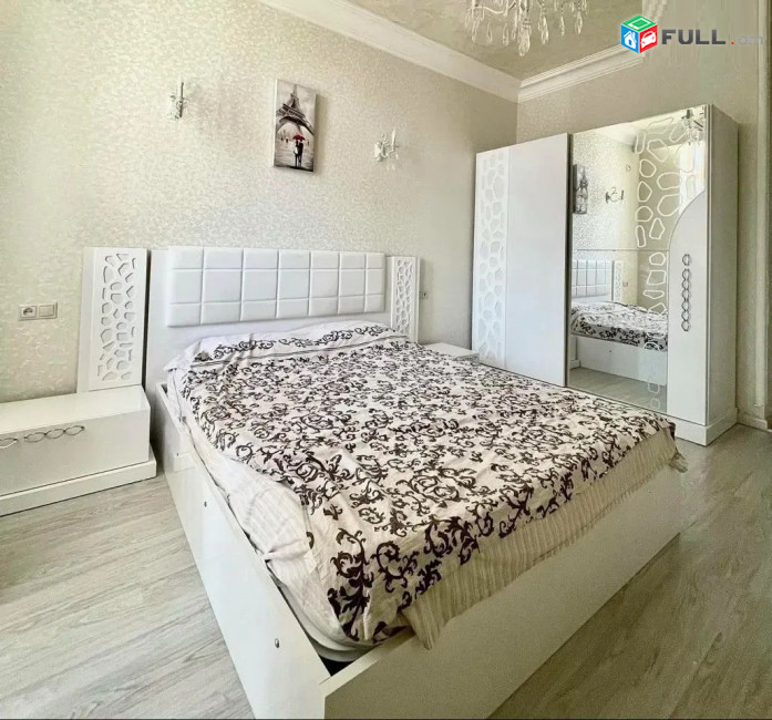 Վարձով է տրվում 3 սենյականոց բնակարան։ For rent կոդ B1639