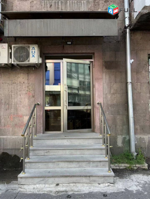 Վաճառվում է 1-ին գիծ կոմերցիոն տարածք։ For sale կոդ C1817