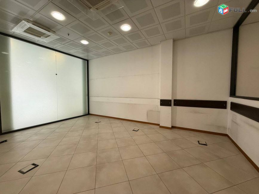 Վարձով 1-ին գիծ կոմերցիոն տարածք։ For rent կոդ G2590