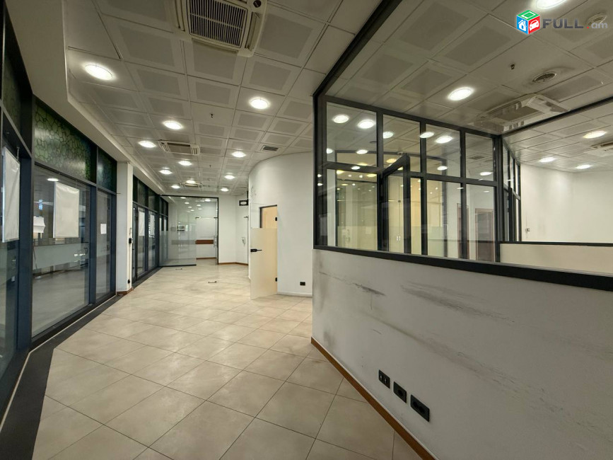 Վարձով 1-ին գիծ կոմերցիոն տարածք։ For rent կոդ G2590