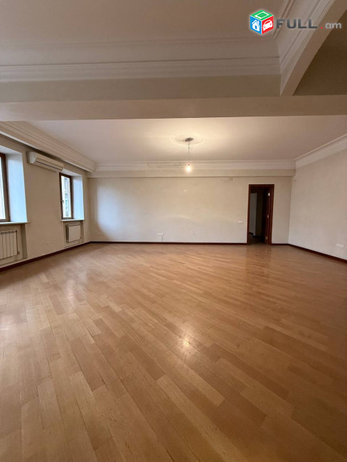 Վարձով 1-ին գիծ կոմերցիոն տարածք։For rent կոդ G2591
