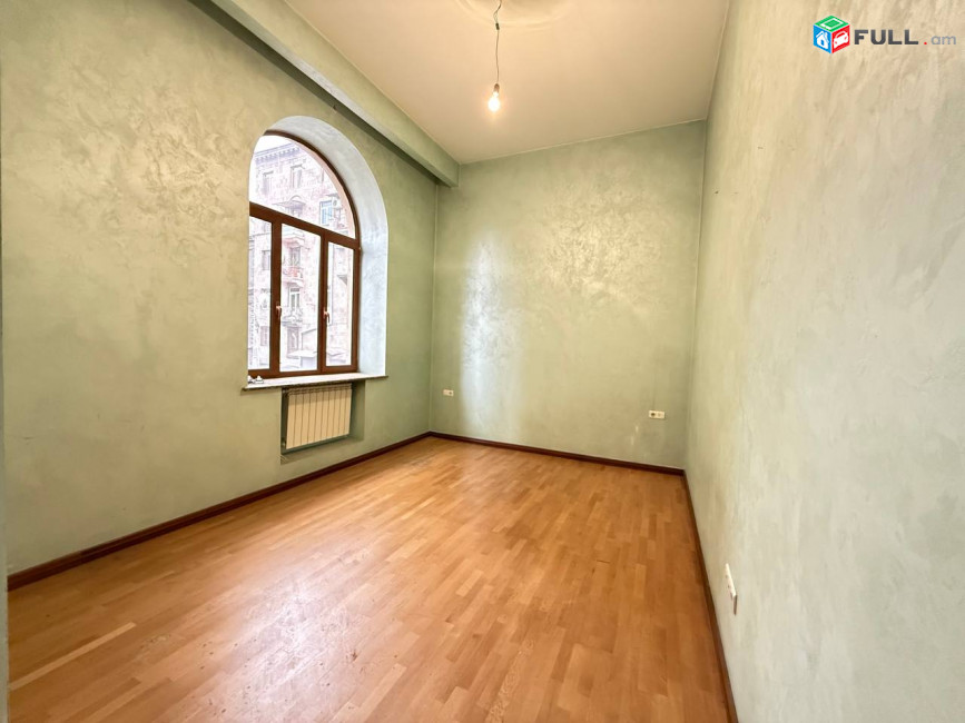 Վարձով 1-ին գիծ կոմերցիոն տարածք։For rent կոդ G2591