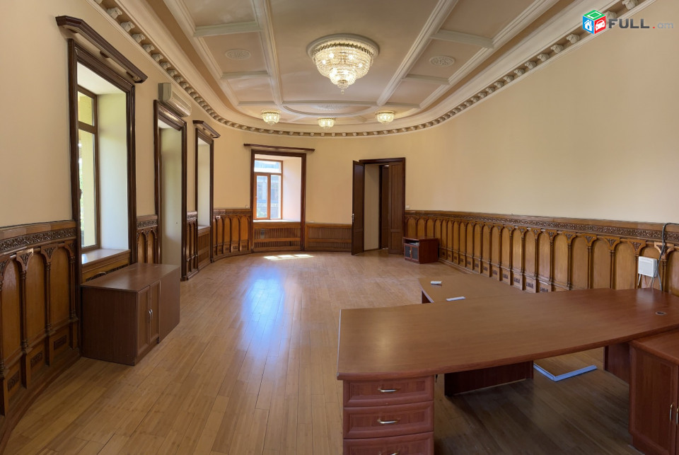 Վարձով 1-ին գիծ կոմերցիոն տարածք։For rent կոդ G2592