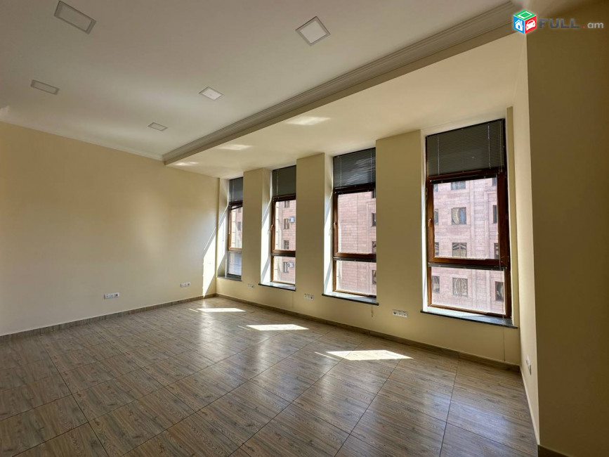 Վարձով է տրվում 1-ին գիծ կոմերցիոն տարածք։ For rent կոդ G2599