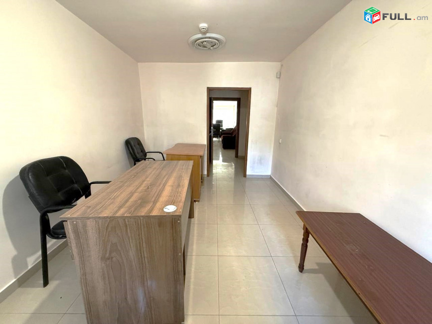 Վարձով 1-ին գիծ կոմերցիոն տարածք։ For rent կոդ G2603