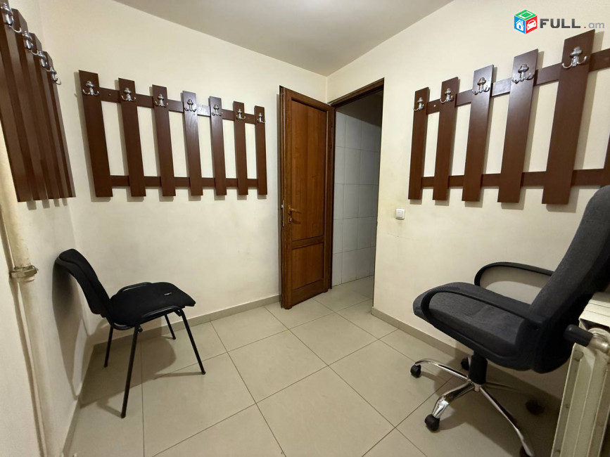 Վարձով 1-ին գիծ կոմերցիոն տարածք։ For rent կոդ G2603