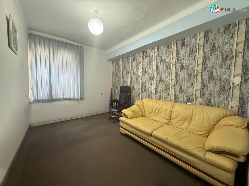 Վարձով է տրվում1-ին գիծ կոմերցիոն տարածք։ For rent կոդ G2606