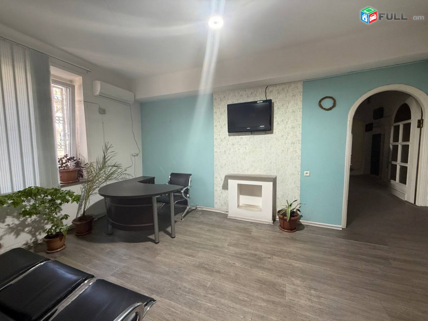 Վարձով է տրվում1-ին գիծ կոմերցիոն տարածք։ For rent կոդ G2606