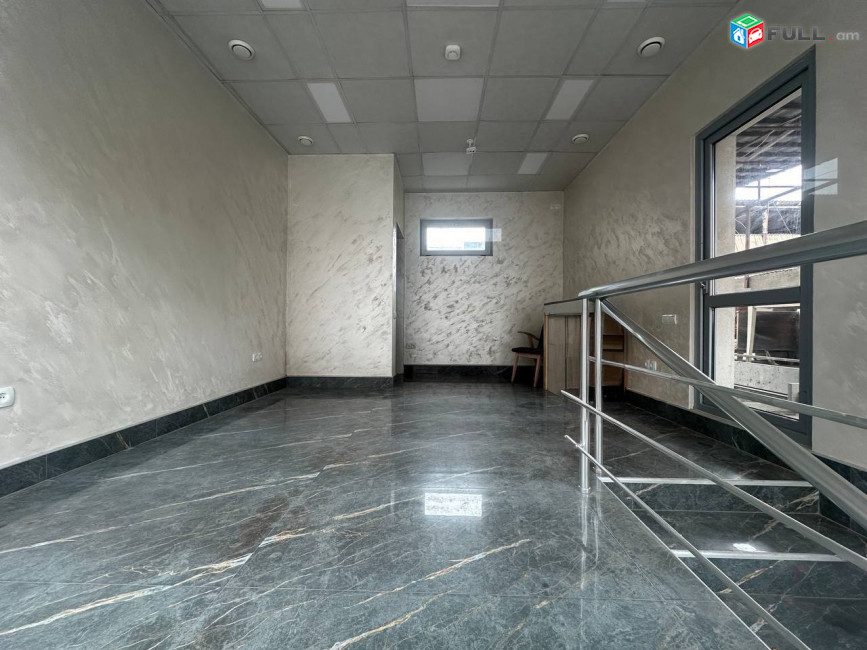 Վարձով է տրվում 1-ին գիծ կոմերցիոն տարածք։ For rent կոդ G2600