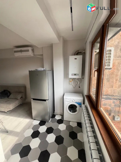 վաճառվում է արևկող, լուսավոր բնակարան։ For sale կոդ C1835