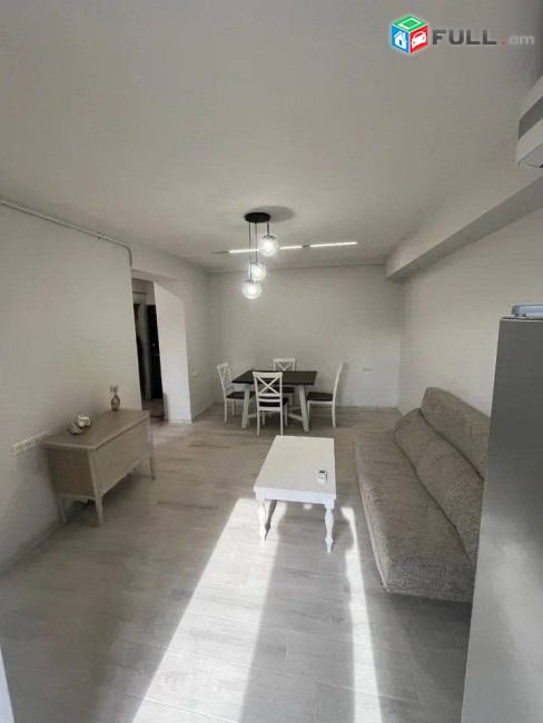 վաճառվում է արևկող, լուսավոր բնակարան։ For sale կոդ C1835
