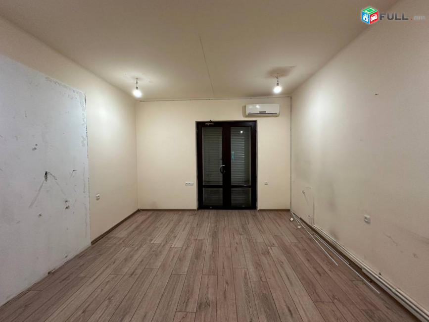 Վաճառվում է 1-ին գիծ կոմերցիոն տարածք։ For sale կոդ C1836