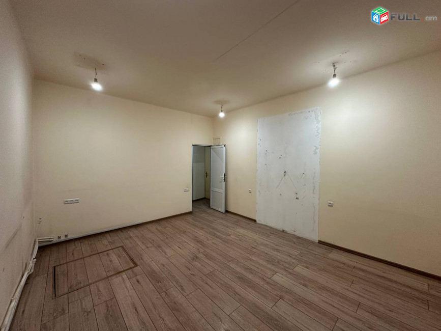 Վաճառվում է 1-ին գիծ կոմերցիոն տարածք։ For sale կոդ C1836