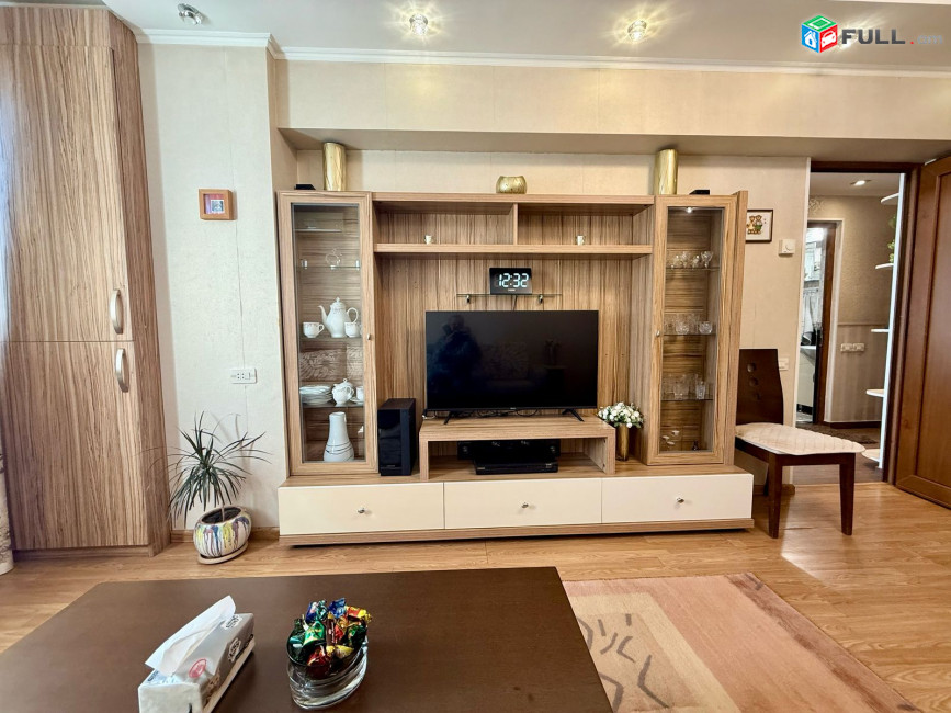 Վարձով է տրվում 2 սենյականոց բնակարան։ For rent կոդ B1640