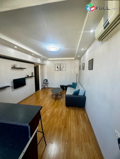 վաճառվում է 2 սենյականոց  բնակարան։ For sale կոդ C1837