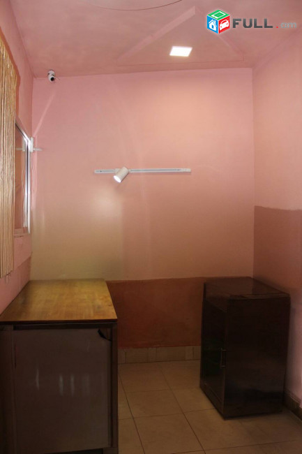  Վարձով է տրվում 1-ին գիծ կոմերցիոն տարածք։ For rent կոդ G1298