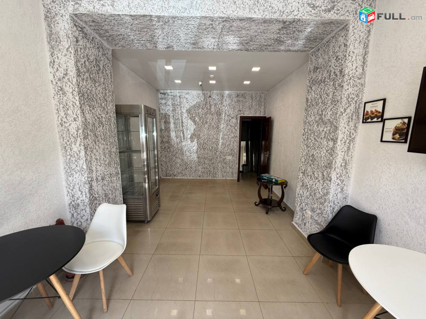 Վարձով է տրվում 1-ին գիծ կոմերցիոն տարածք։ For rent կոդ G1052