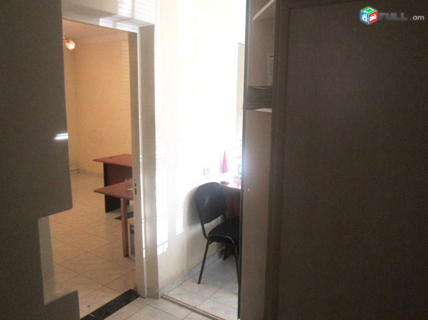 Վարձով է տրվում  կոմերցիոն տարածք։ For rent կոդ G1004