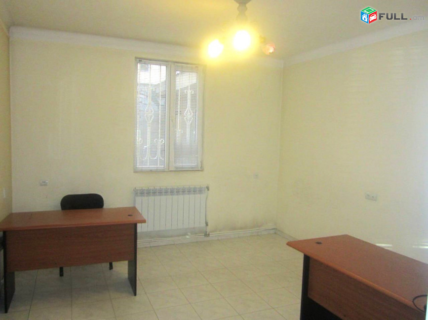 Վարձով է տրվում  կոմերցիոն տարածք։ For rent կոդ G1004