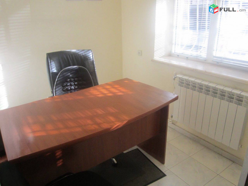 Վարձով է տրվում  կոմերցիոն տարածք։ For rent կոդ G1004