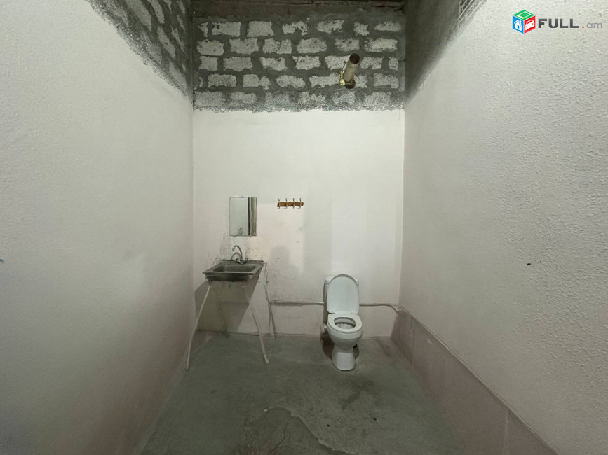  Վարձով է տրվում 1-ին գիծ կոմերցիոն տարածք։ For rent կոդ G2616