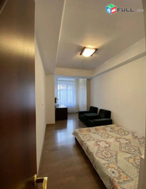 վաճառվում է 3 սենյականոց բնակարան։ For sale կոդ C1844