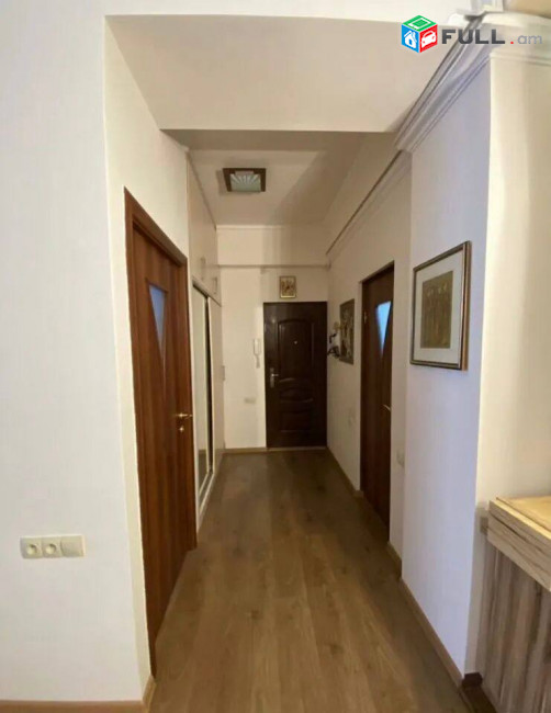 վաճառվում է 3 սենյականոց բնակարան։ For sale կոդ C1844